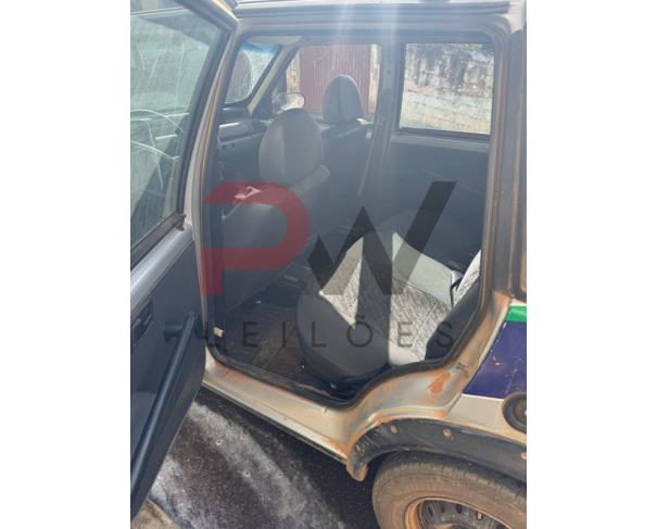 Foto de FIAT/UNO MILLE FIRE, FLEX, ALCOOL/GASOLINA, PRATA, 2007/2008, CHASSI: ...67811, NO ESTADO EM QUE SE ENCONTRA. 