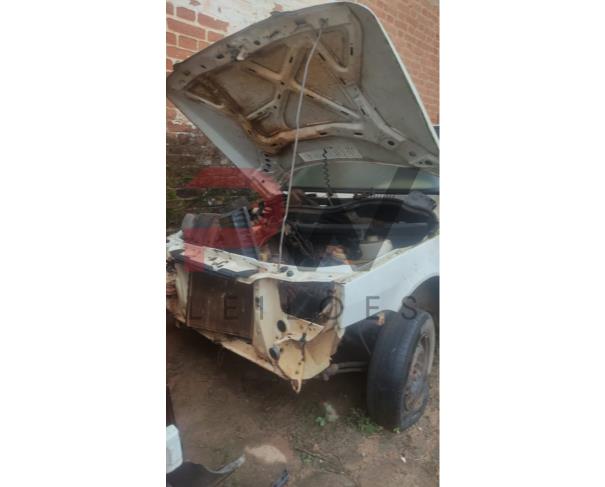 Foto de AUTOMOVEL, FIAT/UNO MILLE FIRE FLEX, 2005/2006, ALCOOL/GASOLINA, CHASSI: 9BD15822764790189, RENAVAM: 00874654220, NO ESTADO EM QUE SE ENCONTRA.