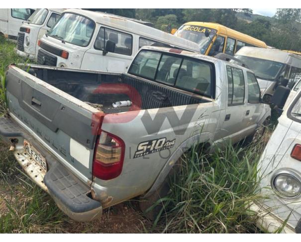 Foto de ESPECIAL / CAMINHONETE GM/S10 TORNADO D 4X4, 2009/2010, DIESEL, PRATA, PLACA HLF-2169, RENAVAM: 00191876682, CHASSI: 9BG138TJ0AC432949, NO ESTADO EM QUE SE ENCONTRA.