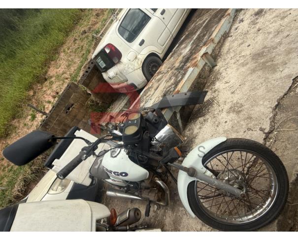 Foto de PASSAGEIRO / MOTOCICLETA HONDA/CG 125 CARGO, 1997/1997, GASOLINA, BRANCA, CHASSI: 9C2JA010VVR004642, RENAVAM: 00678194203, NO ESTADO EM QUE SE ENCONTRA. MOTOR AVARIADO. 