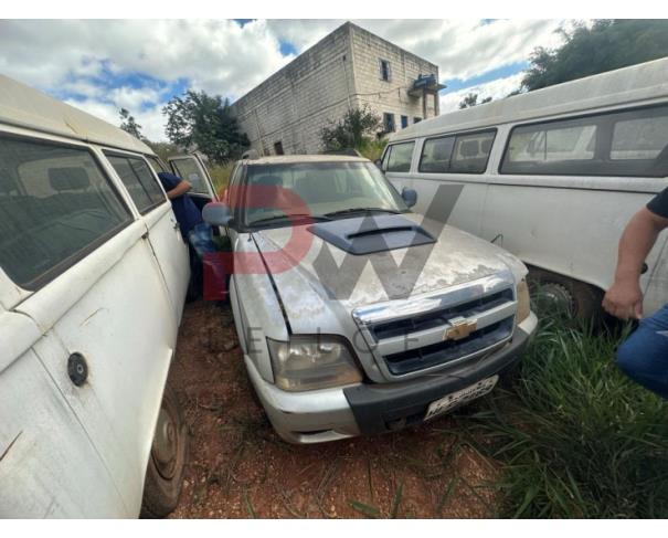 Foto de ESPECIAL / CAMINHONETE GM/S10 TORNADO D 4X4, 2009/2010, DIESEL, PRATA, PLACA HLF-2169, RENAVAM: 00191876682, CHASSI: 9BG138TJ0AC432949, NO ESTADO EM QUE SE ENCONTRA.