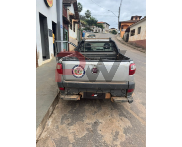 Foto de FIAT/STRADA WORKING, ALCOOL/GASOLINA, PRATA, 2015/2015, CHASSI: ...45316, NO ESTADO EM QUE SE ENCONTRA.