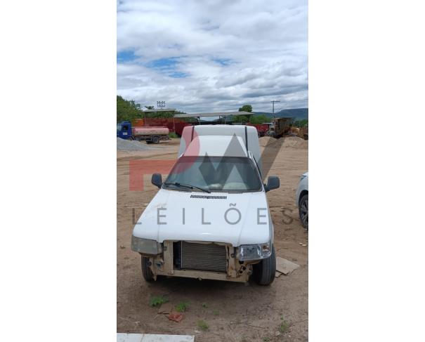 Foto de CAR/CAMINHONETE FIAT/FIORINO FLEX, ALCOOL/GASOLINA, 2013/2013, BRANCA, RENAVAM: 00529368170, CHASSI: 9BD255049D8960975, NO ESTADO EM QUE SE ENCONTRA.