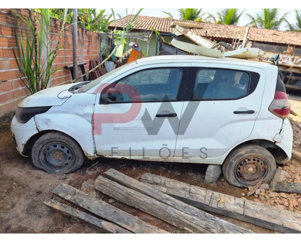 Foto de AUTOMOVEL, FIAT/MOBI LIKE, BRANCA, 2019/2020, ALCOOL/GASOLINA, CHASSI: 9BD341A5XLY630148, RENAVAM: 01197422150, NO ESTADO EM QUE SE ENCONTRA.