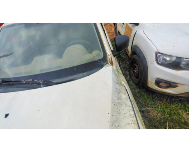Foto de AUTOMOVEL RENAULT/KWID ZEN 10MT, ALCOOL/GASOLINA, BRANCA, 2018/2019, CHASSI: 93YRBB009KJ709553, RENAVAM: 01172133082, NO ESTADO EM QUE SE ENCONTRA.