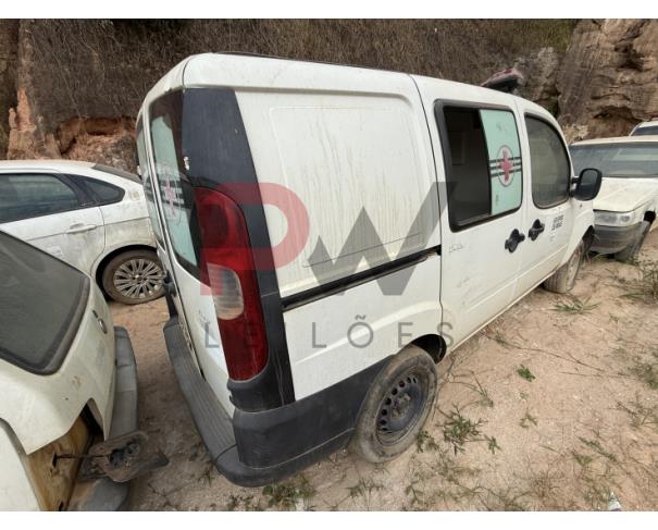 Foto de CAMINHONETE FIAT/DOBLO GREENCAR MO4, ALCOOL/GASOLINA, BRANCA, 2014/2014, CHASSI: 9BD223246E2037136, RENAVAM: 01005900563, NO ESTADO EM QUE SE ENCONTRA.