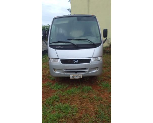 Foto de ONIBUS MARCOPOLO/VOLARE A8 ESC, DIESEL, PRATA, 2004/2004, CHASSI: 93PB04B304C013026, RENAVAM: 00832005444, NO ESTADO EM QUE SE ENCONTRA.