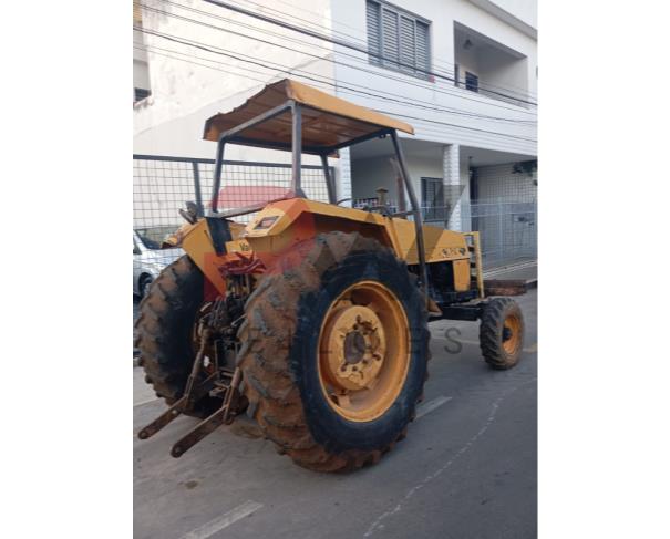 Foto de TRATOR VALMET 885, AMARELO, ANO: 1999, NO ESTADO EM QUE SE ENCONTRA. 