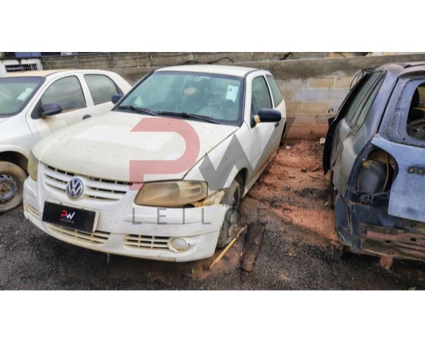 Foto de AUTOMOVEL VW/GOL 1.0 GIV, 2013/2014,BRANCA, ALCOOL/GASOLINA,  CHASSI: ...48917, NO ESTADO EM QUE SE ENCONTRA.