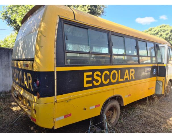 Foto de ONIBUS MARCOPOLO/VOLARE V8L ESC, DIESEL, AMARELA, 2010/2011, CHASSI: 93PB42G3PBC034175, RENAVAM: 00265090881, NO ESTADO EM QUE SE ENCONTRA.