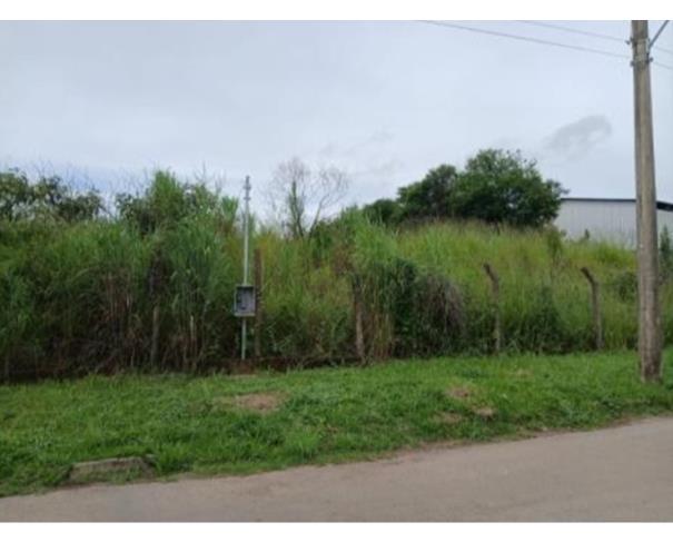 Foto de Lote nº 16, Quadra nº 04, situado na Rua Imbiara, no loteamento denominado Distrito Industrial, Araxá/MG, com área de 2.524,20m², matriculado sob nº 19.494 no Registro de Imóveis de Araxá.