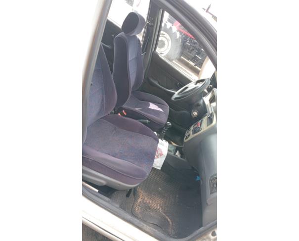 Foto de AUTOMOVEL FIAT/SIENA FIRE FLEX, ALCOOL/GASOLINA, PRATA, 2008/2009, CHASSI: 9BD17206G93472930, RENAVAM: 00119458756, NO ESTADO EM QUE SE ENCONTRA.