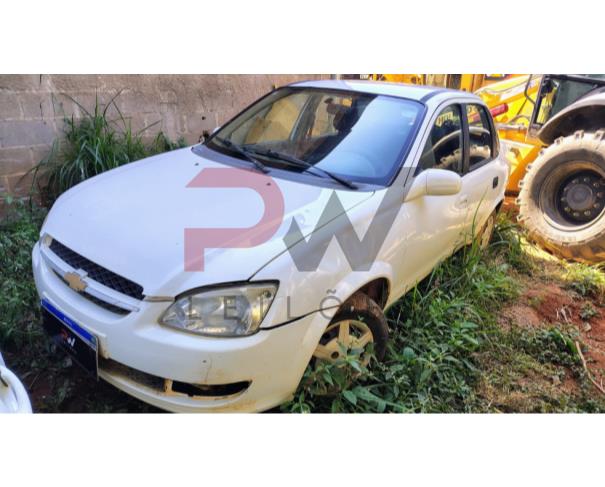 Foto de I/CHEVROLET CLASSIC LS, ALCOOL/GASOLINA, BRANCA, 2014/2015, CHASSI: 8AGSU19F0FR105792, RENAVAM: 01015177082, NO ESTADO EM QUE SE ENCONTRA. 