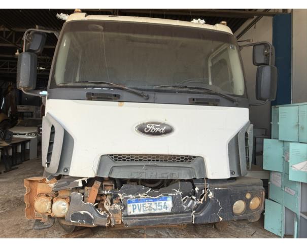 Foto de CAMINHAO FORD/CARGO 2629 6X4, DIESEL, BRANCA, 2014/2015, CHASSI: 9BFZEANE1FBS76015, RENAVAM: 01027470022, NO ESTADO EM QUE SE ENCONTRA.