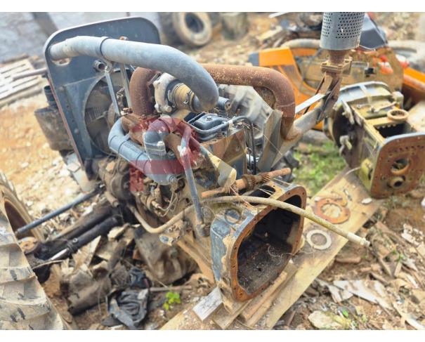 Foto de LOTE CONTENDO  TRATOR BUDNY DESMONTADO,  2015/2015,Nº DE SÉRIE ILEGIVEL,  NO ESTADO EM QUE SE ENCONTRA