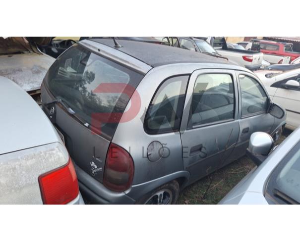 Foto de  PASSAGEIRO / GM / CORSA SUPER / Placa: LBU0060 / UF: MG / Município: Rio Pomba /Ano fabricação: 1997 / Ano modelo: 1997 / Cor: PRATA / Chassi: 9BGSD68ZVVC764437 /Motor: BS0005904 / RENAVAM: 00679820230, NO ESTADO EM QUE SE ENCONTRA.
