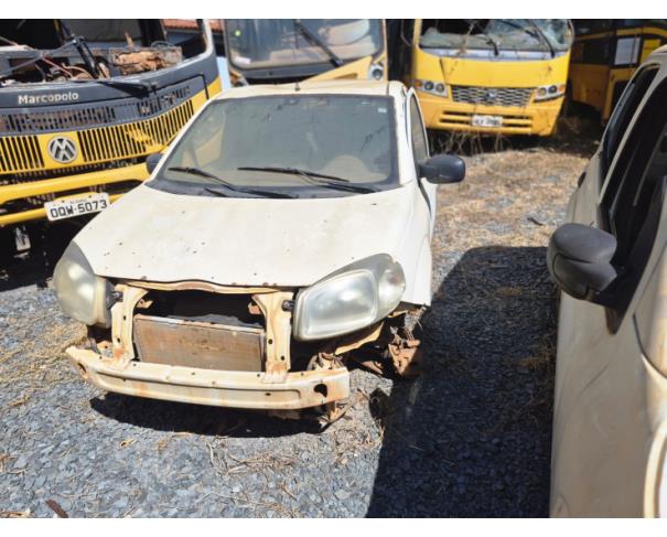Foto de AUTOMOVEL FIAT/UNO VIVACE 1.0, ALCOOL/GASOLINA, BRANCA, 2012/2013, CHASSI: 9BD195152D0404950, RENAVAM: 00490590233, NO ESTADO EM QUE SE ENCONTRA. 