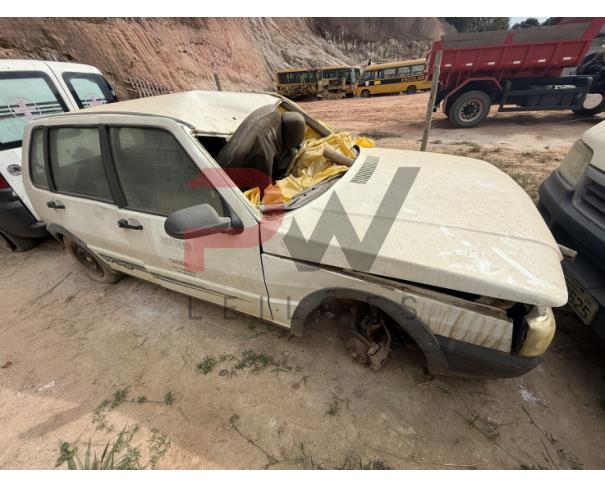 Foto de AUTOMOVEL FIAT/UNO MILLE WAY ECON, ALCOOL/GASOLINA, BRANCA, 2011/2012, CHASSI: 9BD15844AC6656269, RENAVAM: 00419142363, NO ESTADO EM QUE SE ENCONTRA.