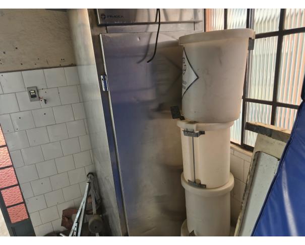 Foto de LOTE COMPOSTO POR SUCATA DE: MATERIAL HOSPITALAR, MOBILIÁRIOS, ELETRODOMÉSTICOS, CÂMARA FRIA, NO ESTADO EM QUE SE ENCONTRAM.