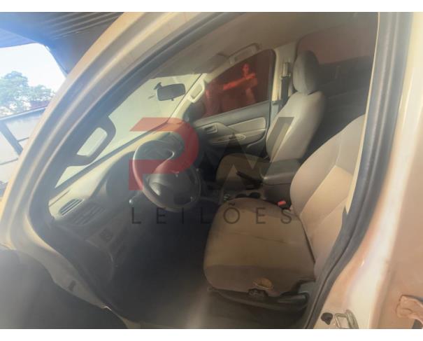 Foto de CAMINHONE MMC/L200 TRITON SPT GL, DIESEL, BRANCA, 2018/2019, CHASSI: ...17440, NO ESTADO EM QUE SE ENCONTRA.