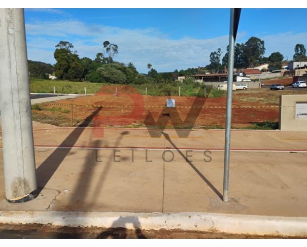 Foto de QUADRA 01, LOTE 01, AVENIDA COMERCIAL DO VALLE, LOTEAMENTO VIA COMERCIAL DO VALLE, PEDRINÓPOLIS/MG, ÁREA DE 386,17 M². MATRÍCULA: 21520. NO ESTADO EM QUE SE ENCONTRA.