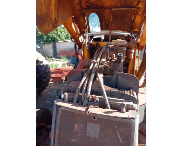 Foto de RETROESCAVADEIRA JCB, 4X4, ANO 2012,NUMEROS DE PLAQUETA 9B9214T74DBDT4524 - *S1N028445* - 441/00760/12/106587 – JCB2132524JCB – 448/57470/12/72425 – 450/44800/07/15113 – 03/2200, NO ESTADO EM QUE SE ENCONTRA. 