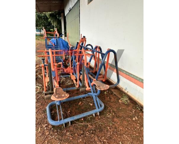 Foto de LOTE CONTENDO EQUIPAMENTOS DE GINÁSTICA, NO ESTADO EM QUE SE ENCONTRA.