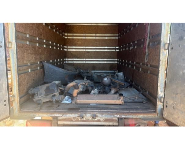 Foto de CAMINHAO I/M.BENZ 415CDISPRINTERC, DIESEL, BRANCA, 2014/2015, CHASSI: 8AC906133FE102049, RENAVAM: 01036657180, NO ESTADO EM QUE SE ENCONTRA.