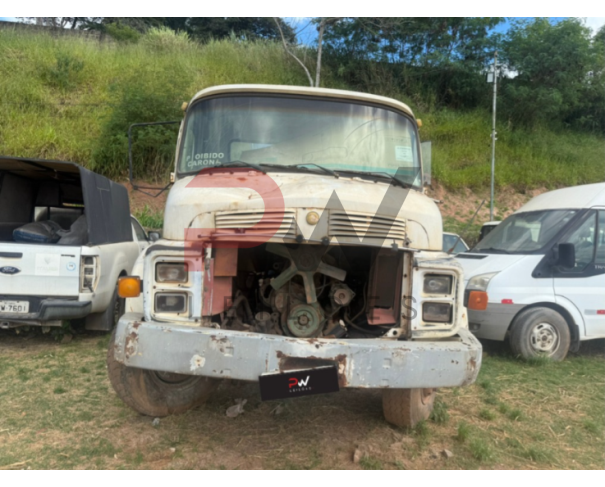 Foto de CARGA / CAMINHAO M.B./M.BENZ L 1313, 1986/1987, DIESEL, BRANCA, CHASSI: 9BM345002GB735154, RENAVAM: 00262876485, NO ESTADO EM QUE SE ENCONTRA. MOTOR AVARIADO. CHASSI SEM IMPLEMENTO.