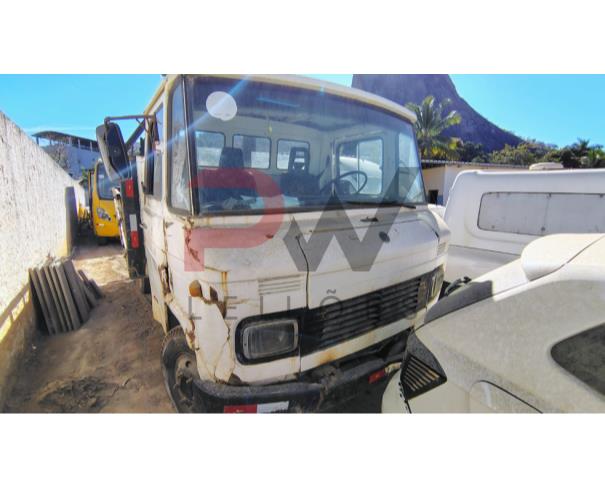 Foto de CAMINHAO M.B./M.BENZ L 608 D, 1982/1982, DIESEL, BRANCA, CHASSI: 30830212598662, RENAVAM: 00275620140, NO ESTADO EM QUE SE ENCONTRA.