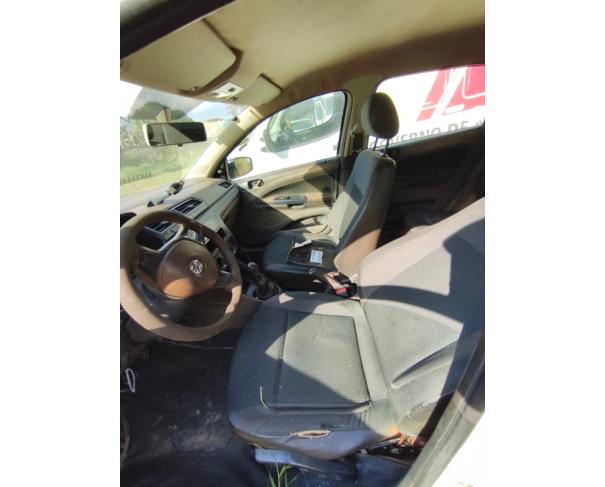 Foto de AUTOMOVEL, VW/GOL 1.0L MC4, 2018/2019, BRANCA, ALCOOL/GASOLINA, CHASSI: 9BWAG45U1KT030733, RENAVAM: 01162391046, NO ESTADO EM QUE SE ENCONTRA.