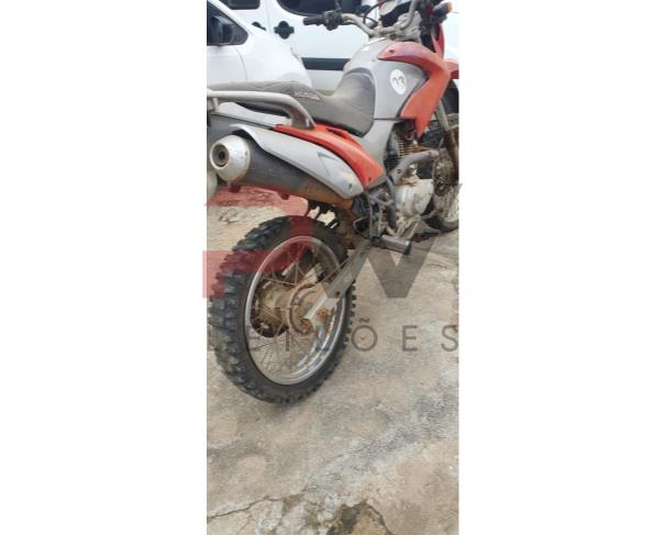 Foto de PASSAGEIRO / MOTOCICLETA HONDA/NXR150 BROS ESD, GASOLINA, VERMELHA, 2009/2009, PLACA HKI-0387, CHASSI: 9C2KD04109R027871, RENAVAM: 201137496, NO ESTADO EM QUE SE ENCONTRA. 