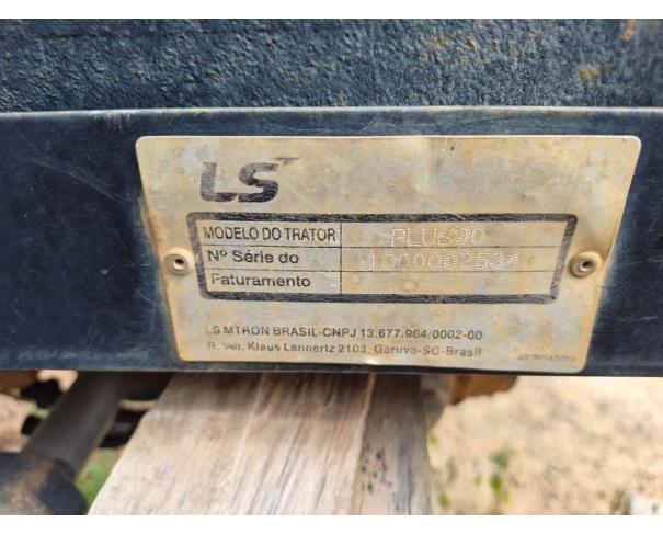 Foto de TRATOR LS PLUS 90, AZUL, ANO 2015, Nº DE SÉRIE: 1000002534, NO ESTADO EM QUE SE ENCONTRA.