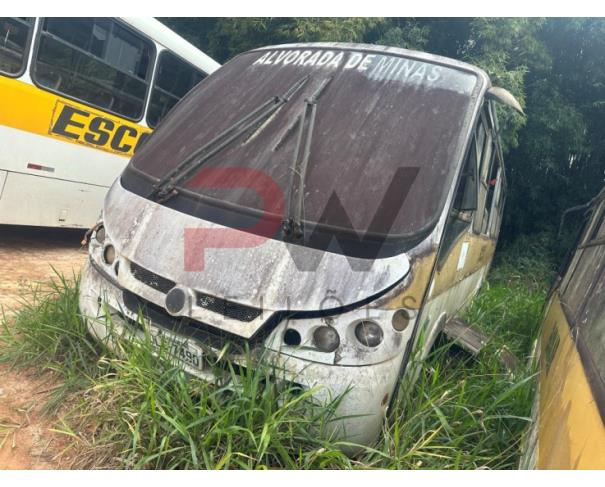 Foto de PAS/ONIBUS VW/8150 NEOBUS THUNDERBOY 29L., 2003/2003, DIESEL, BRANCA, PLACA DLC - 7490, RENAVAM: 00809230208, CHASSI: 9BWFD52R13R312955, NO ESTADO EM QUE SE ENCONTRA.