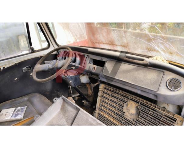 Foto de CAMIONETA VW/KOMBI, 2011/2011,BRANCA, ALCOOL/GASOLINA, CHASSI: ...19879, NO ESTADO EM QUE SE ENCONTRA.