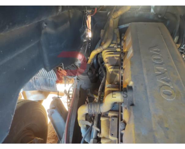 Foto de CAMINHÃO TRATOR VOLVO/FH 440 6X2 T, DIESEL, BRANCA, 2009/2010, CHASSI: ...51688, NO ESTADO EM QUE SE ENCONTRA.