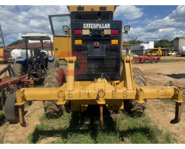 Foto de MOTONIVELADORA CATERPILLAR 120K, AMARELA, CAT0120KLJAP05278, ANO 2014, NO ESTADO EM QUE SE ENCONTRA.