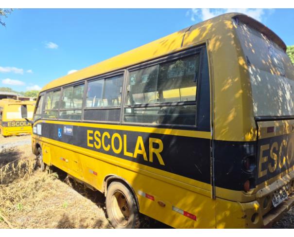 Foto de ONIBUS MARCOPOLO/VOLARE V8L ESC, DIESEL, AMARELA, 2010/2011, CHASSI: 93PB42G3PBC034175, RENAVAM: 00265090881, NO ESTADO EM QUE SE ENCONTRA.