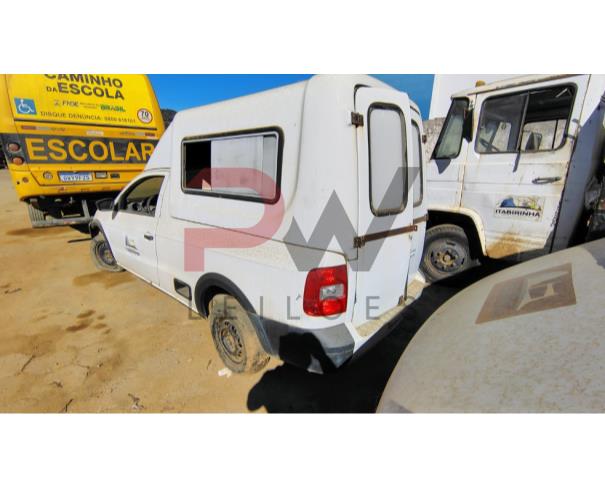 Foto de CAMINHONE VW/SAVEIRO UNIVIDAS AMB, 2014/2015, ALC/GASOL, BRANCA, CHASSI: 9BWKB45U3FP064769, RENAVAM: 01035969979, NO ESTADO EM QUE SE ENBCONTRA.