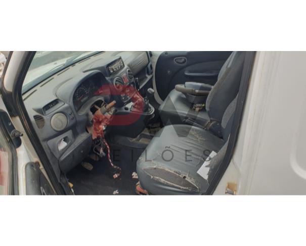 Foto de ESPECIAL / CAMINHONETE FIAT/DOBLO RONTAN AMB2, BRANCA, ALCOOL/GASOLINA, 2015/2016, PLACA PXJ-9951, CHASSI: 9BD22315UG2041745, RENAVAM: 01079001180, NO ESTADO EM QUE SE ENCONTRA.