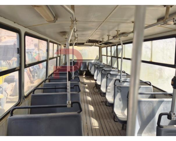 Foto de ONIBUS M.B./M.BENZ OF 1115, DIESEL, 1990/1990, AMARELA, CHASSI: 9BM384091LB880620, RENAVAM: 247792217, NO ESTADO EM QUE SE ENCONTRA.