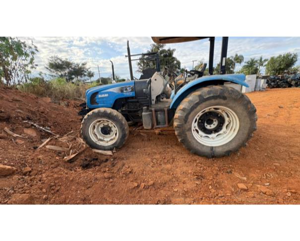 Foto de TRATOR AGRÍCOLA LS PLUS 80, 4X4, ANO 2015, SÉRIE: CML 1000001186, CHASSI: 9BLP08001FG000013, NO ESTADO EM QUE SE ENCONTRA.
