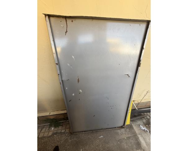 Foto de LOTE CONTENDO AUTOCLAVE, NO ESTADO EM QUE SE ENCONTRA.