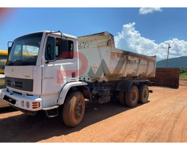 Foto de CARGA / CAMINHAO M.BENZ/ATRON 2729 K 6X4, 03P, 286CV, ANO/MOD 2013/2013, COR BRANCA, NO ESTADO E CONDIÇÕES QUE SE ENCONTRA.