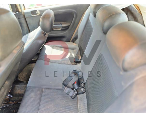 Foto de AUTOMOVEL, VW/GOL 1.0L MC4, BRANCA, 2018/2019, ALCOOL/GASOLINA, RENAVAM: 01160625910, CHASSI: 9BWAG45U1KT020297, NO ESTADO EM QUE SE ENCONTRA.