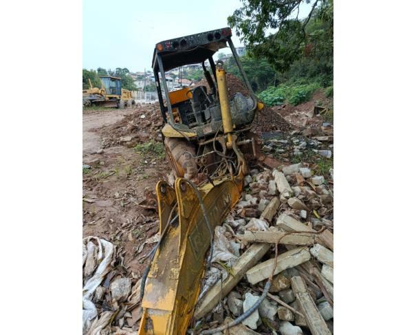 Foto de RETROESCAVADEIRA RANDON, RK406, AMARELA, 2013, Nº DE IDENT.: 9AD406AKKD0005136, NO ESTADO EM QUE SE ENCONTRA.