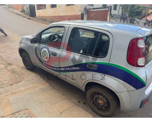 Foto de FIAT/UNO VIVACE 1.0, ALCOOL/GASOLINA, PRATA, 2014/2014, CHASSI: ...00617, NO ESTADO EM QUE SE ENCONTRA.