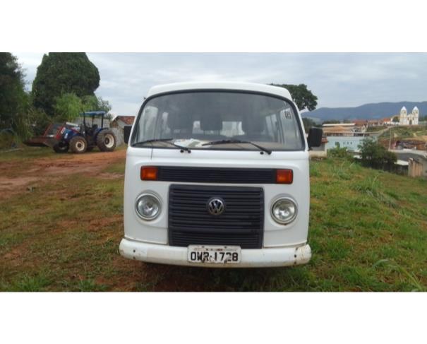 Foto de CAMIONETA VW/KOMBI, ALCOOL/GASOLINA, BRANCA, 8 LUGARES, 2013/2014, CHASSI: 9BWMF07X8EP022187, RENAVAM: 00654774820, NO ESTADO EM QUE SE ENCONTRA.