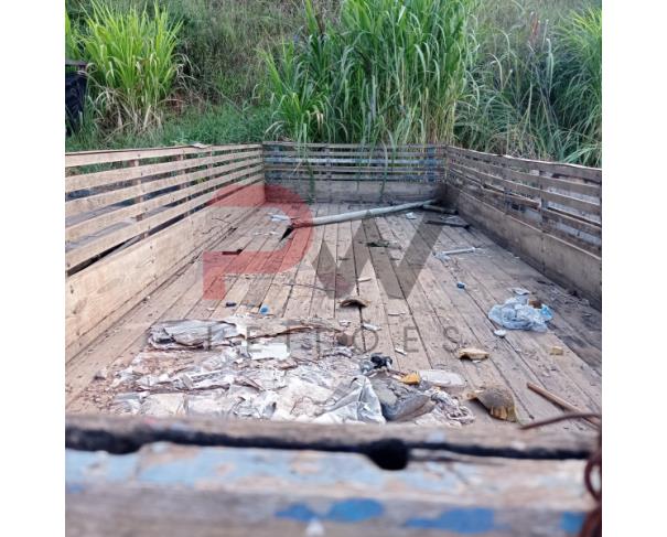 Foto de CARROCERIA EM MADEIRA PARA CAMINHÃO, MEDINDO 7,00 METROS DE COMPRIMENTO, APROXIMADAMENTE. USADA.