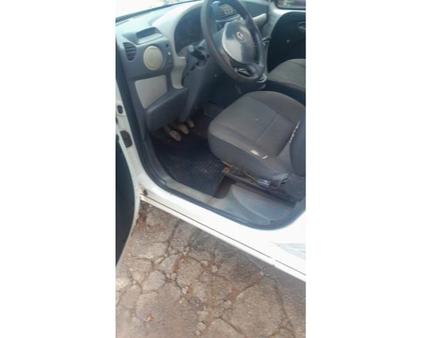Foto de  AUTOMOVEL VW/NOVO GOL TL MCV, ALCOOL/GASOLINA, BRANCA, 2017/2017, CHASSI: 9BWAG45UXHP125969, RENAVAM: 01124314331, NO ESTADO EM QUE SE ENCONTRA.
